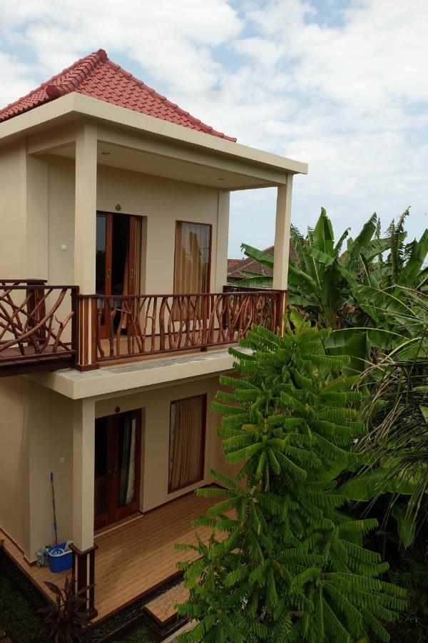Kelapa Surf Villa Pulukan Exterior photo