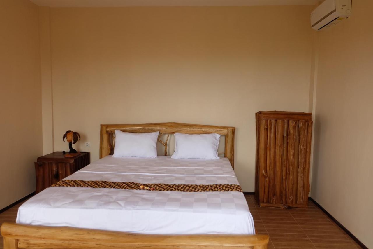Kelapa Surf Villa Pulukan Exterior photo